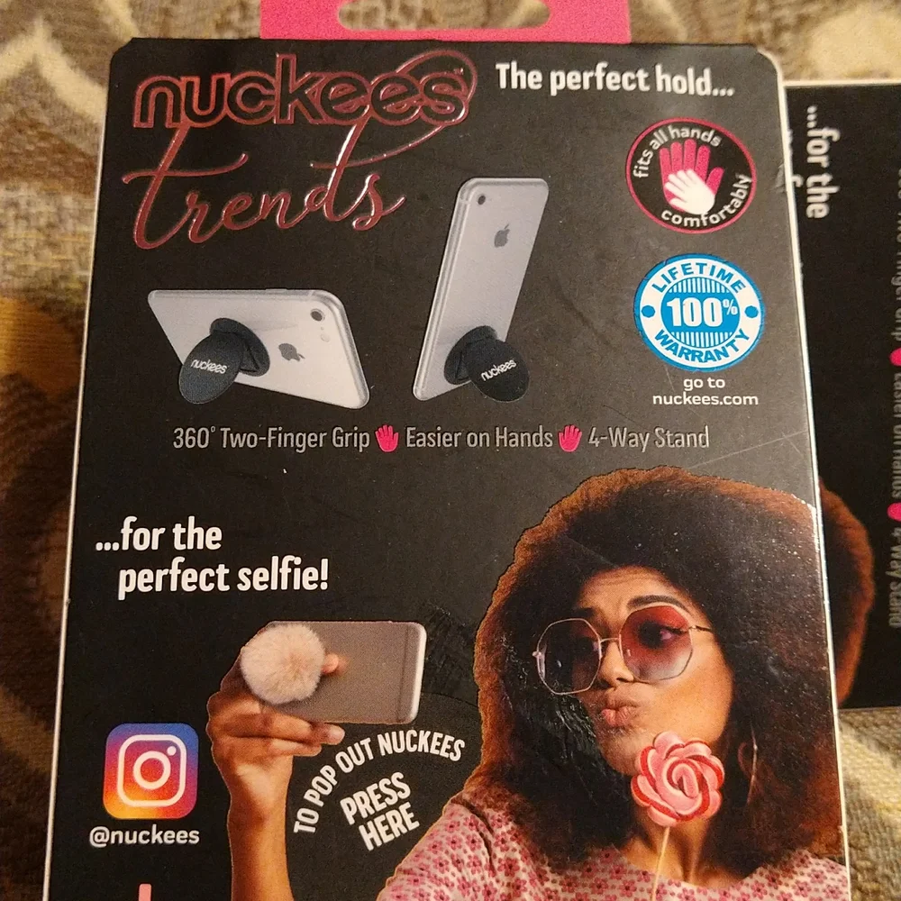 Nuckees Trends phone holder